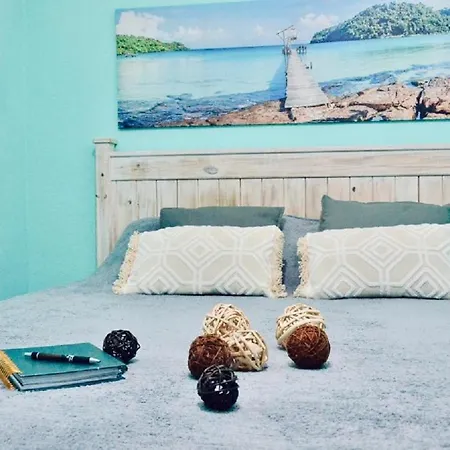 The Light Blue House Apartman